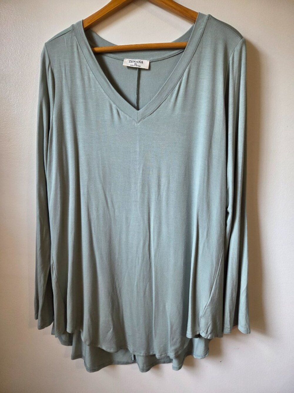 NEVER WORN ZENANA BABY BLUE SUPER SOFT V NECK LONG SLEEVE TEE SIZE XL